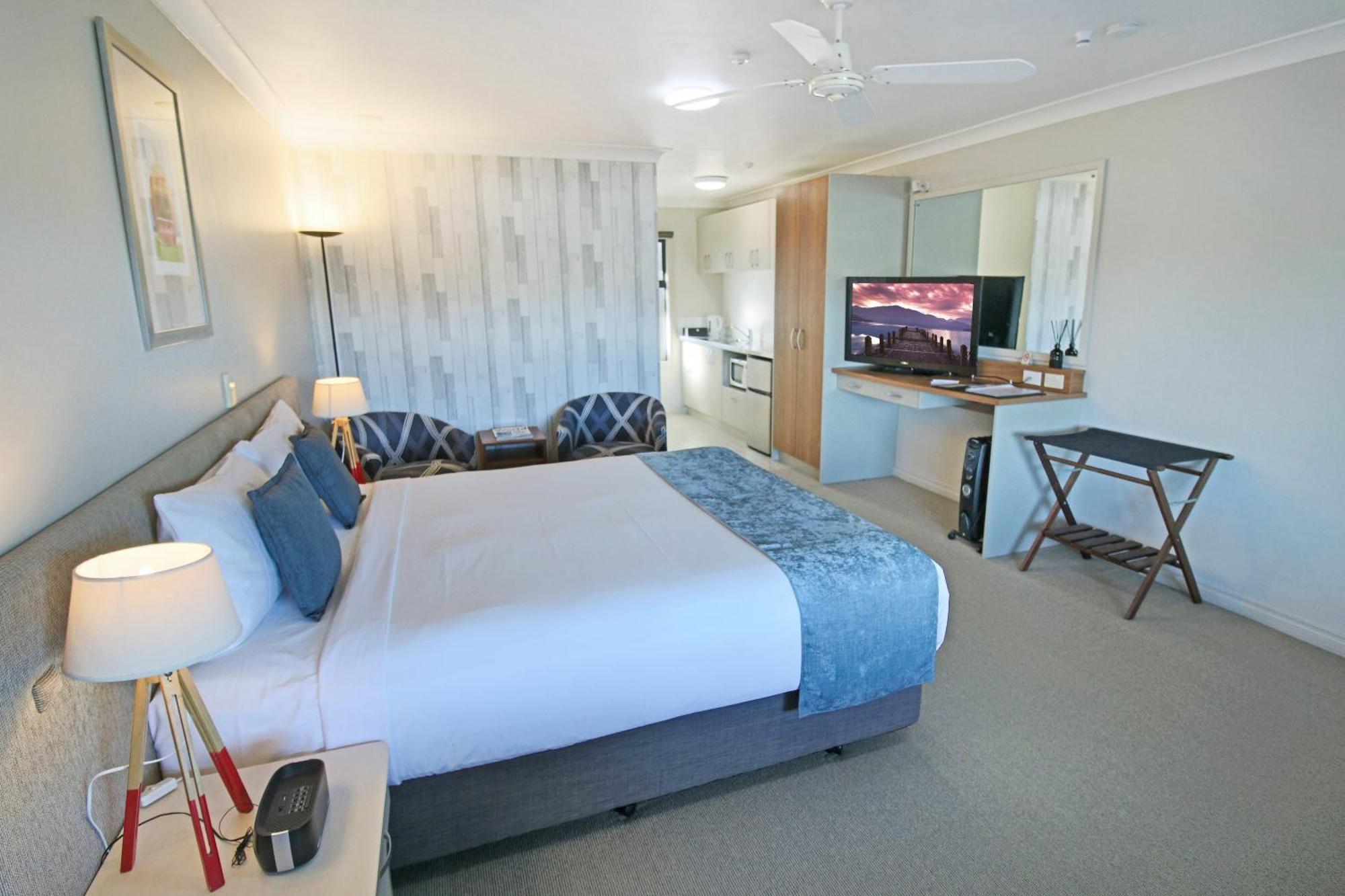Whangaparaoa Lodge Bagian luar foto