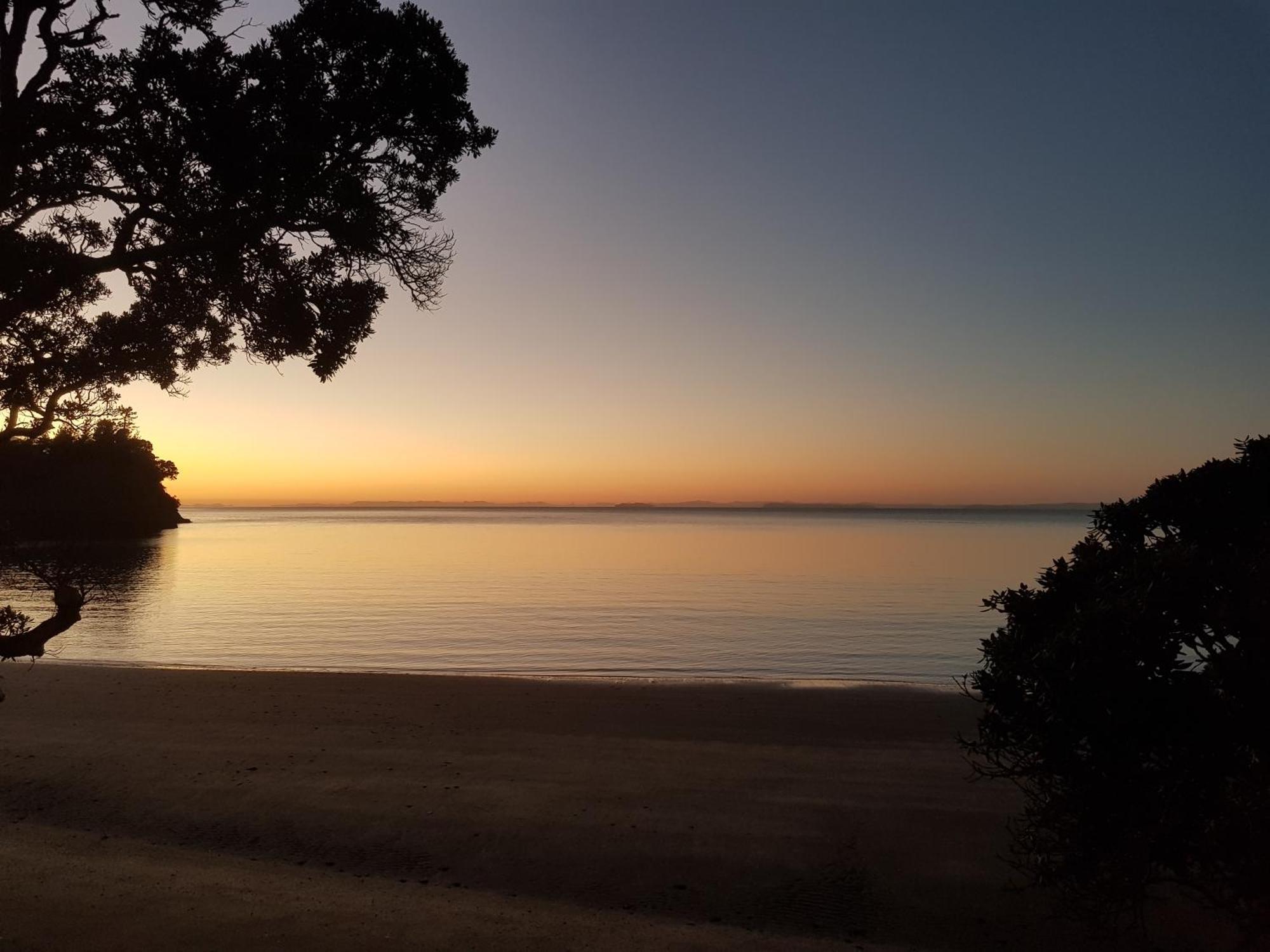 Whangaparaoa Lodge Bagian luar foto