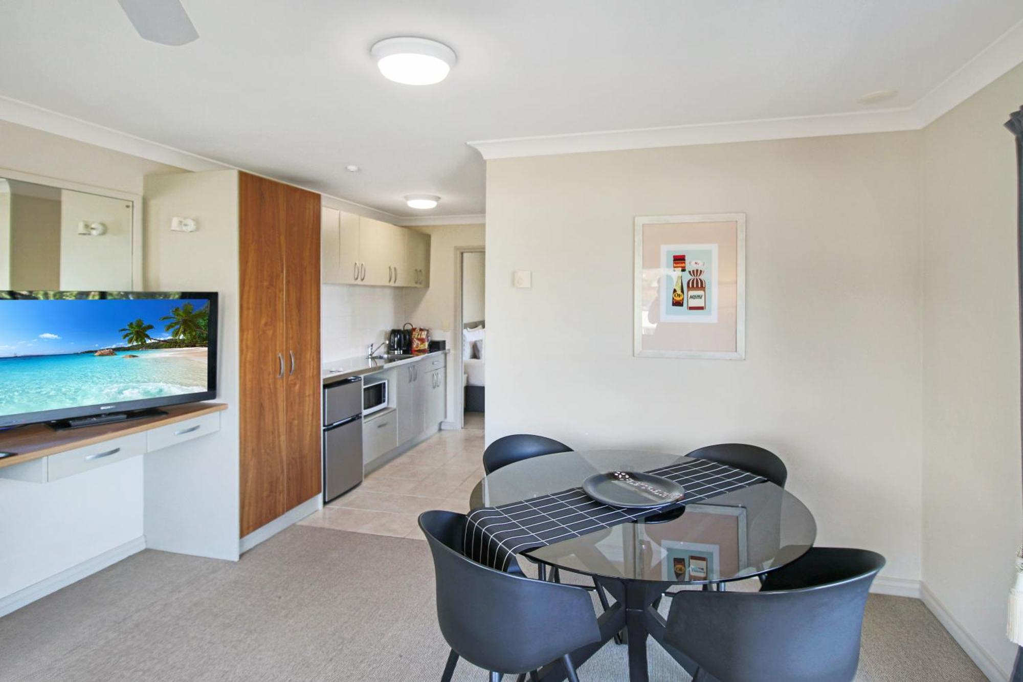 Whangaparaoa Lodge Bagian luar foto