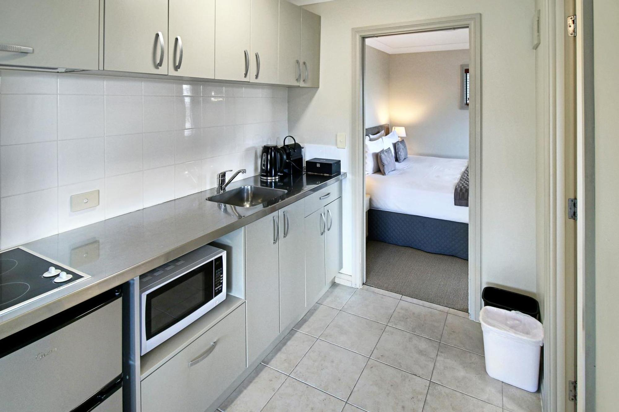 Whangaparaoa Lodge Bagian luar foto