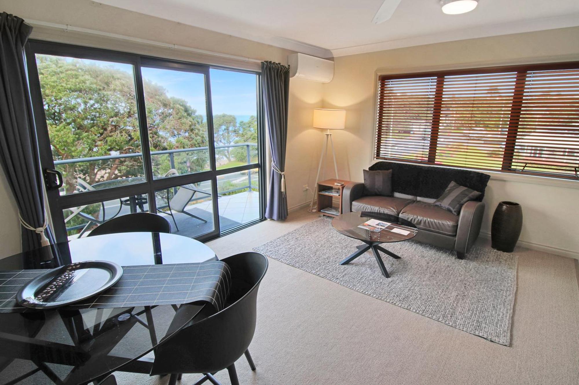 Whangaparaoa Lodge Bagian luar foto