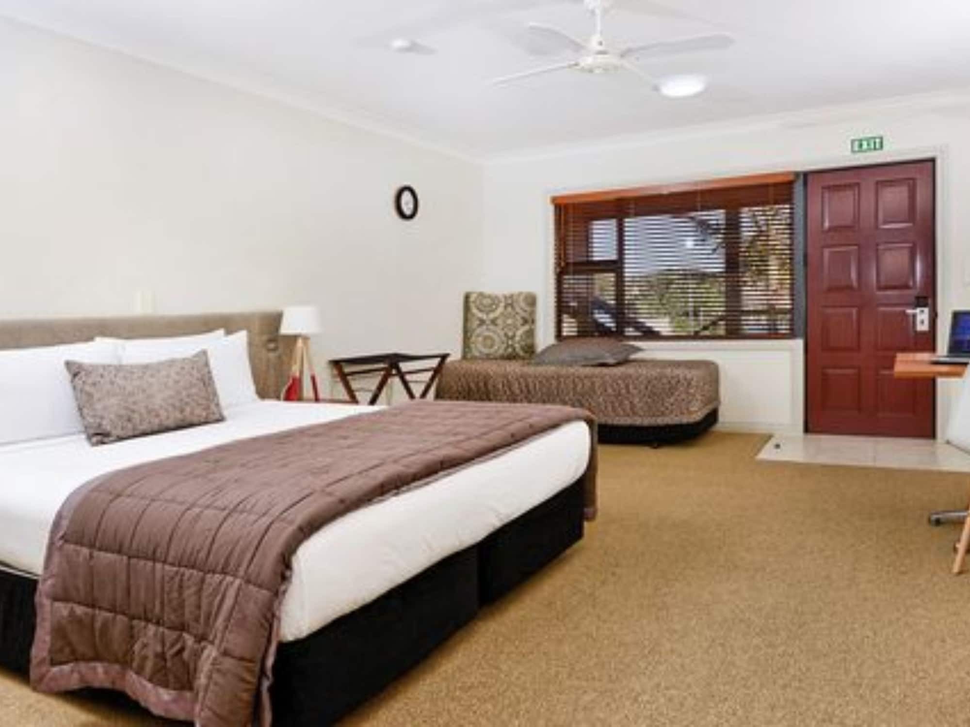 Whangaparaoa Lodge Bagian luar foto